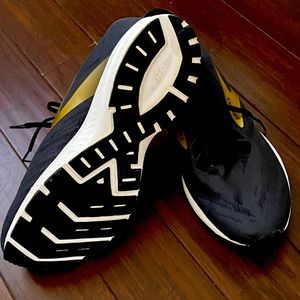 A runners dream or even a walker. Lightweight, low absorption for any terrain.